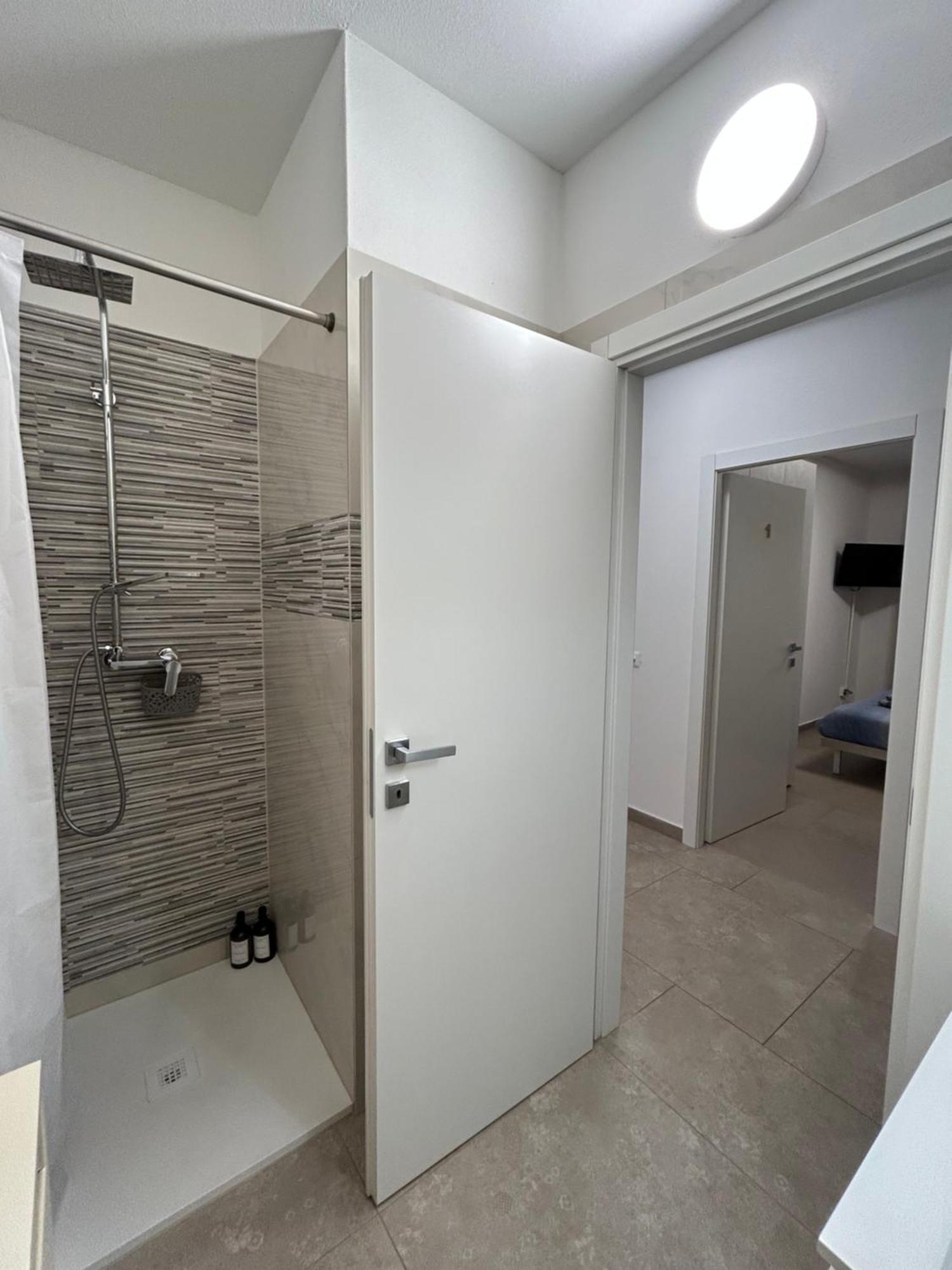 *Veranda'S Rooms* - Free Parking In Central לוגאנו מראה חיצוני תמונה