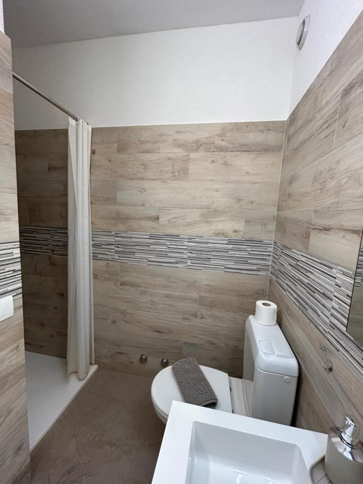 *Veranda'S Rooms* - Free Parking In Central לוגאנו מראה חיצוני תמונה